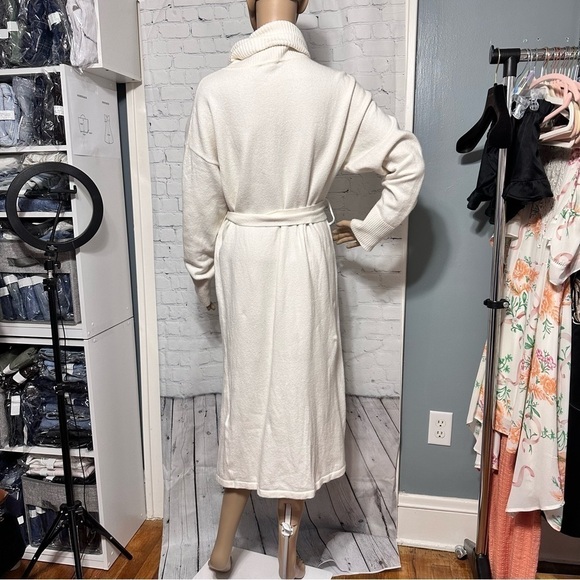 & Other Stories Anthologie cream color size small turtleneck tie waist dress - Picture 5 of 8